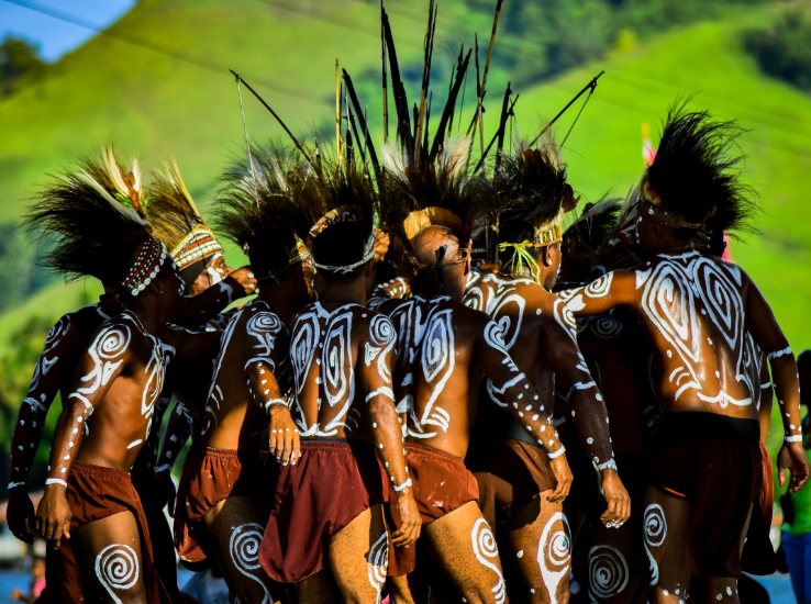 Kekayaan Tradisi dan Budaya Papua - KabarApik.com